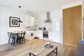 Amister Apartments