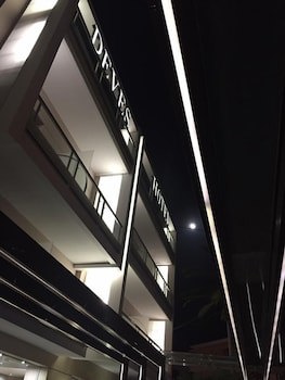 Deves Hotel