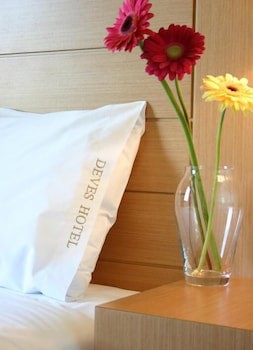 Deves Hotel