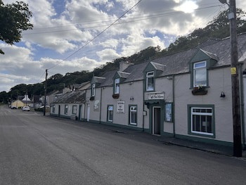 Tigh Na Mara Hotel