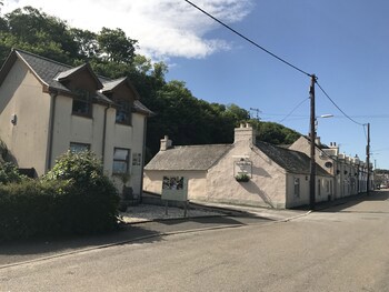 Tigh Na Mara Hotel