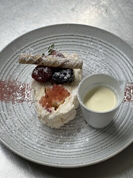 Tigh Na Mara Hotel