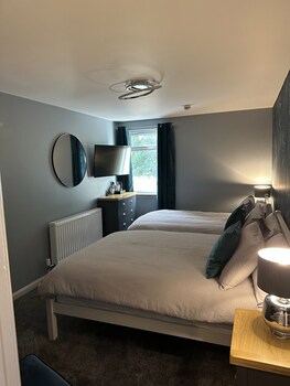 Tigh Na Mara Hotel