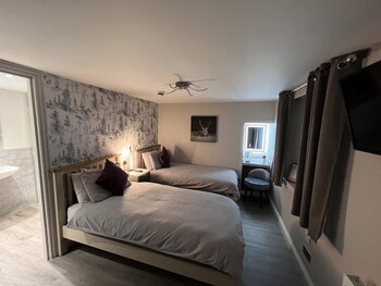 Tigh Na Mara Hotel