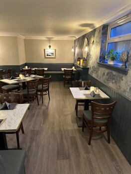 Tigh Na Mara Hotel