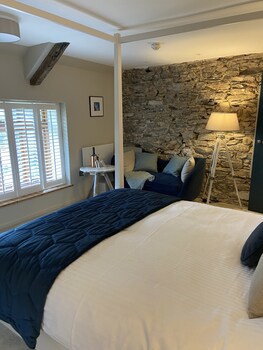 Furzeleigh Mill