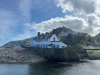Rock House Hotel
