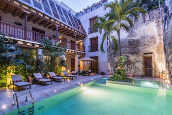 Ananda Hotel Boutique