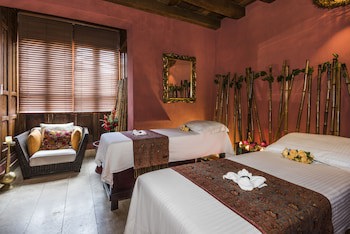 Ananda Hotel Boutique