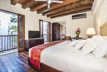 Ananda Hotel Boutique