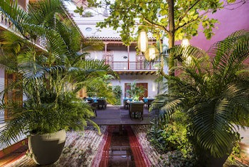 Ananda Hotel Boutique