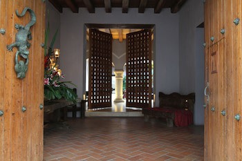 Ananda Hotel Boutique