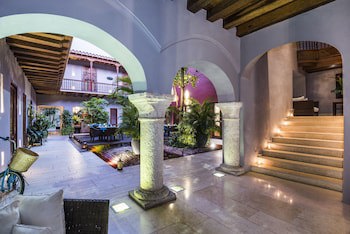 Ananda Hotel Boutique