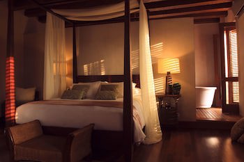 Ananda Hotel Boutique