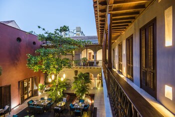 Ananda Hotel Boutique