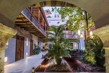 Ananda Hotel Boutique