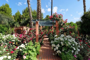 Domaine De La Roseraie Resort