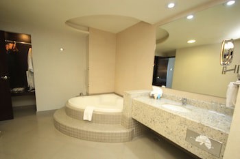 Crowne Plaza Leon, An Ihg Hotel