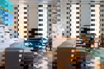 Tomtom Suites - Special Class