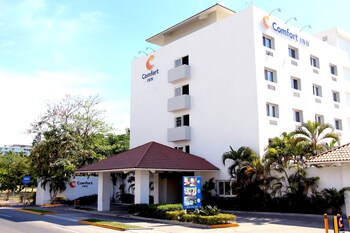 Comfort Inn Puerto Vallarta Golfside & Marina