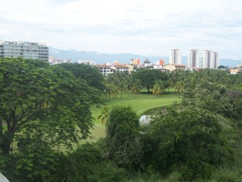Comfort Inn Puerto Vallarta Golfside & Marina