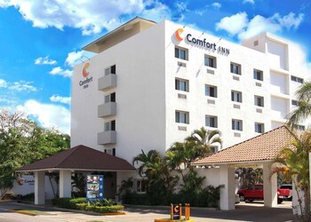 Comfort Inn Puerto Vallarta Golfside & Marina