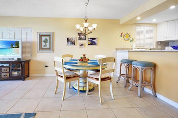 Aqua Bay Club Condos