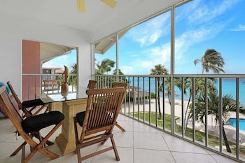 Aqua Bay Club Condos