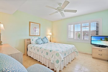 Aqua Bay Club Condos
