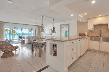 Aqua Bay Club Condos