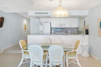 Aqua Bay Club Condos