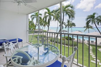 Aqua Bay Club Condos
