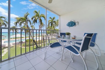 Aqua Bay Club Condos