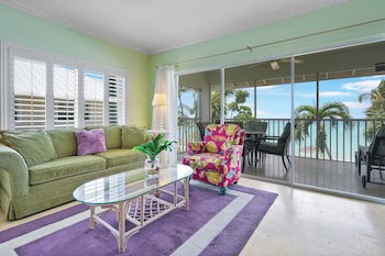 Aqua Bay Club Condos