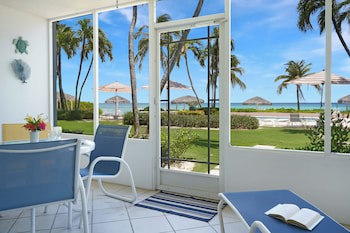 Aqua Bay Club Condos