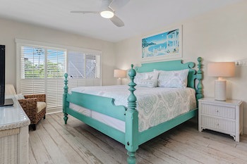 Aqua Bay Club Condos