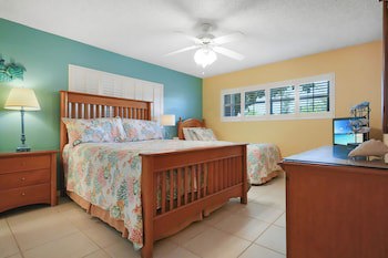 Aqua Bay Club Condos