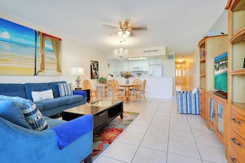 Aqua Bay Club Condos