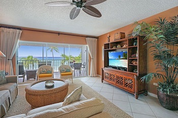 Aqua Bay Club Condos