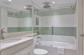Aqua Bay Club Condos