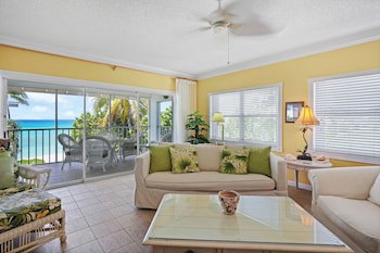 Aqua Bay Club Condos