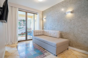 Beach Park Suites Resort