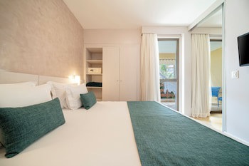 Beach Park Suites Resort