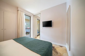 Beach Park Suites Resort