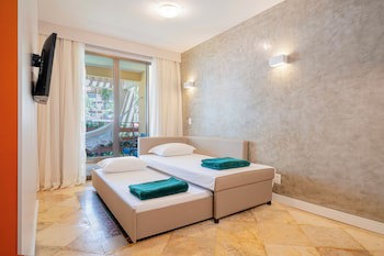 Beach Park Suites Resort