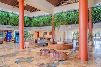 Beach Park Suites Resort