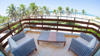 Beach Park Suites Resort
