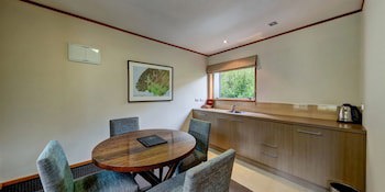 Distinction Te Anau Hotel And Villas