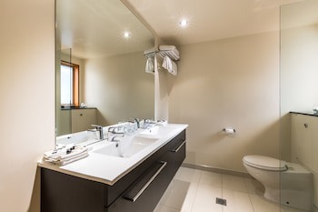 Distinction Te Anau Hotel And Villas