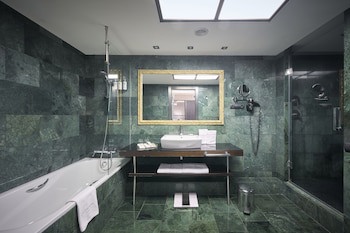 Catalonia Rigoletto Hotel